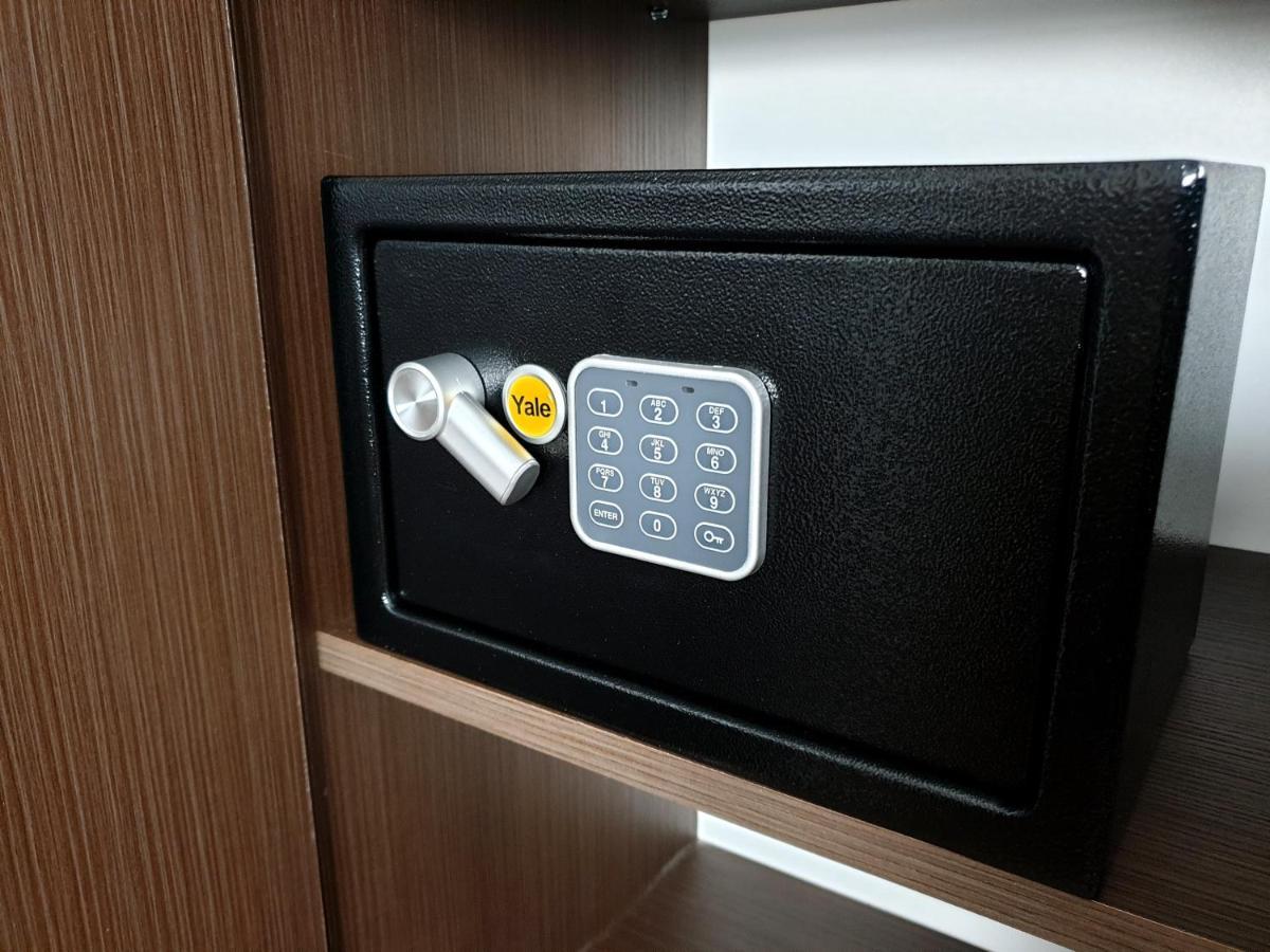 Executive Apartment Avantgarden Coresi Brasov Bagian luar foto