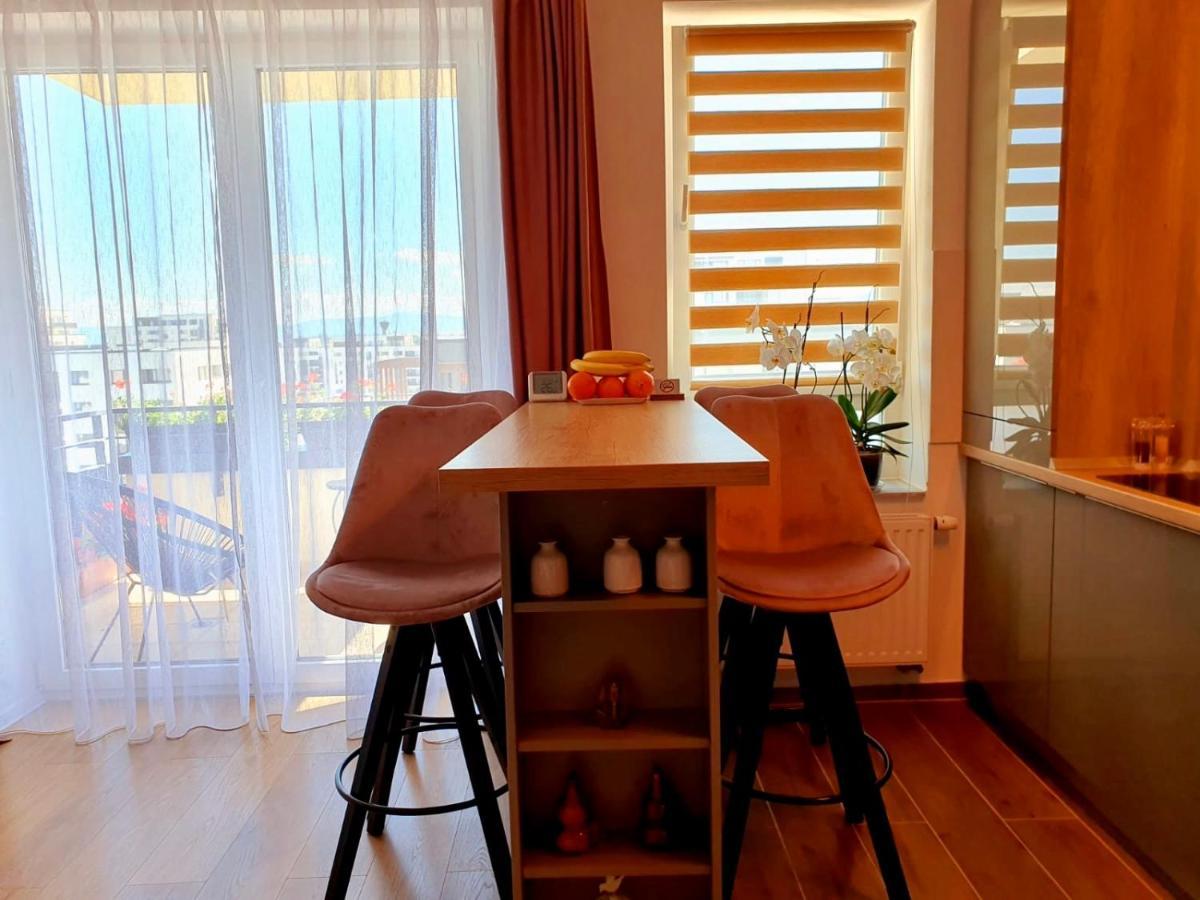 Executive Apartment Avantgarden Coresi Brasov Bagian luar foto