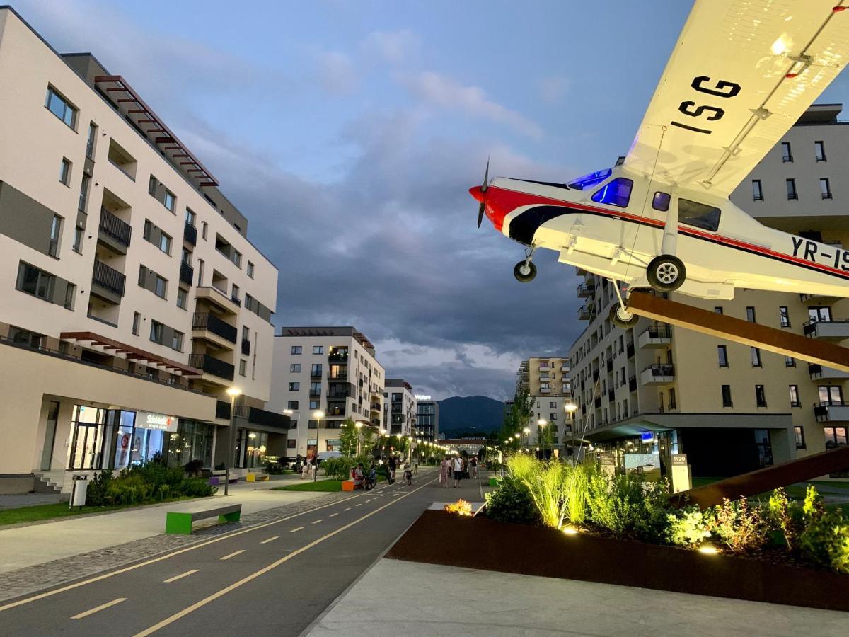 Executive Apartment Avantgarden Coresi Brasov Bagian luar foto